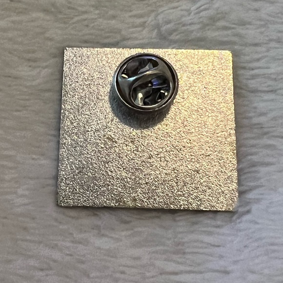 Back and body hurts lapel pin - Picture 3 of 3